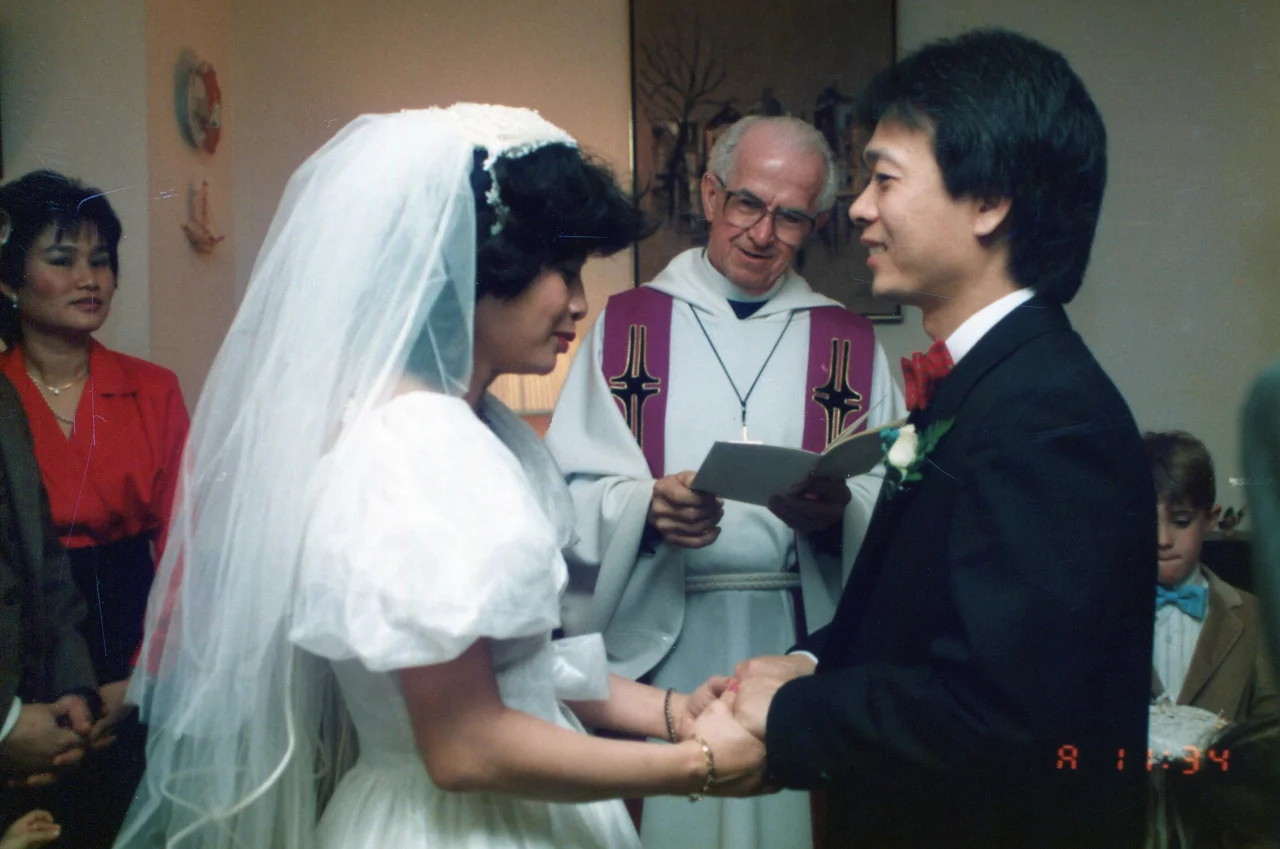 An Asina couple wedding photo
