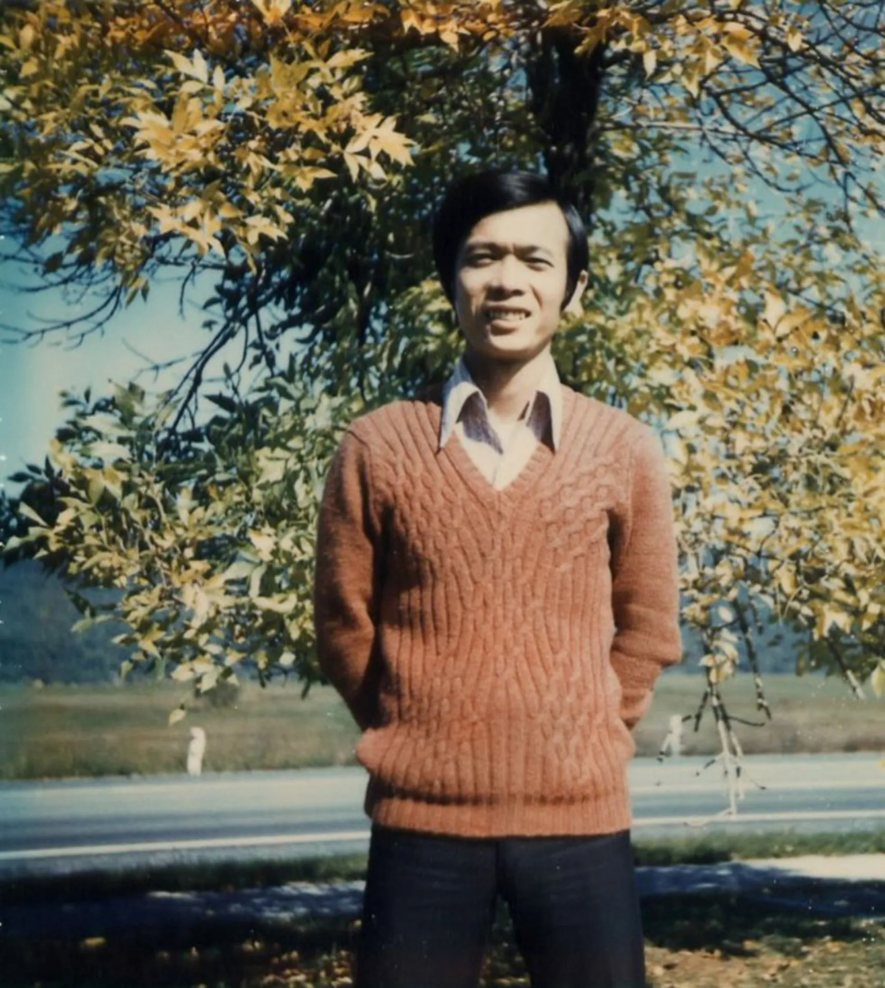 Lay Van Huynh, HQ-11 Radioman
